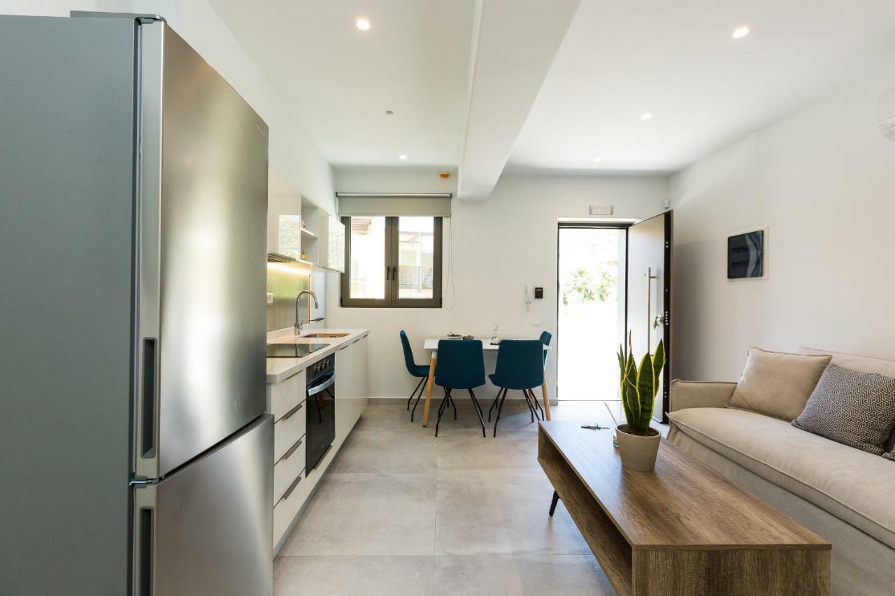 Naiades Apartment- Minthi/ 1 Bedroom, Beachfront Πλακιάς Εξωτερικό φωτογραφία
